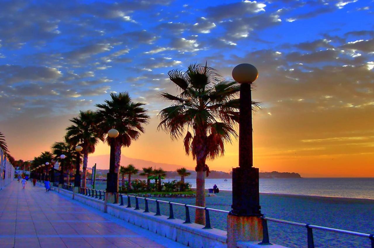 אסטפונה Aparment Neptuno- Located On The Promenade A Few Metres From The Beach. מראה חיצוני תמונה