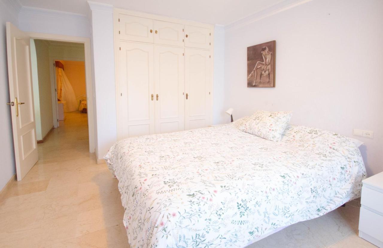 אסטפונה Aparment Neptuno- Located On The Promenade A Few Metres From The Beach. מראה חיצוני תמונה